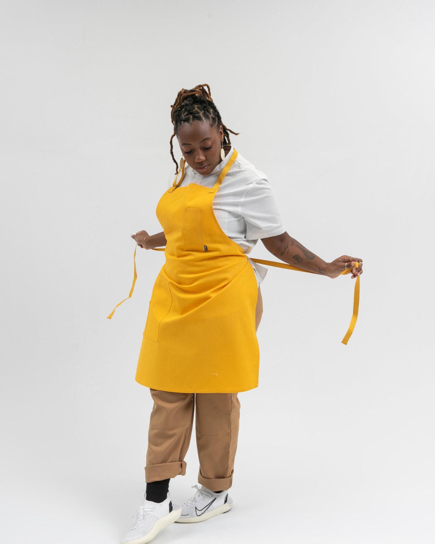 TILIT's yellow apron for the color splash apron of the month