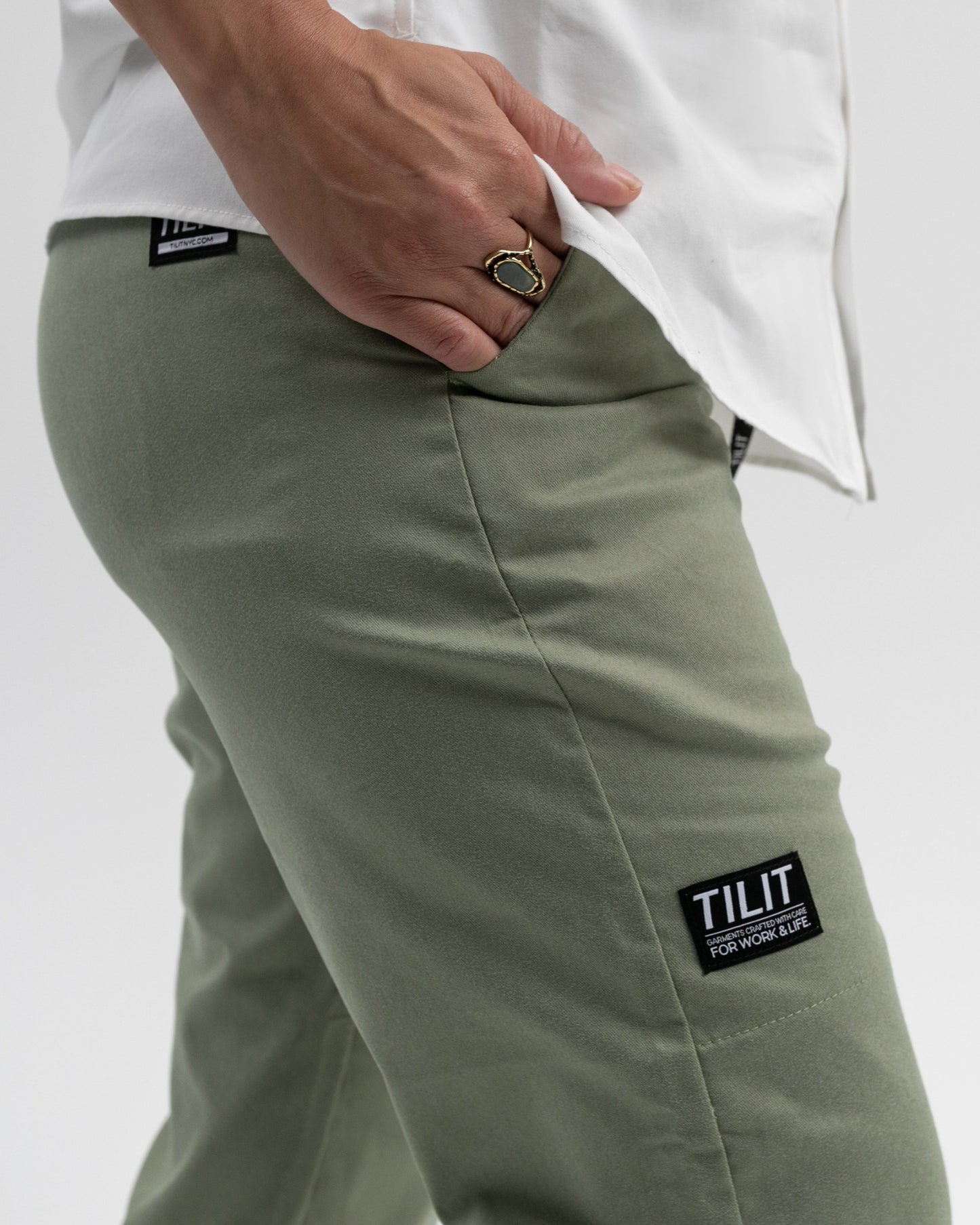 TILIT Essential Pants in Sage Green